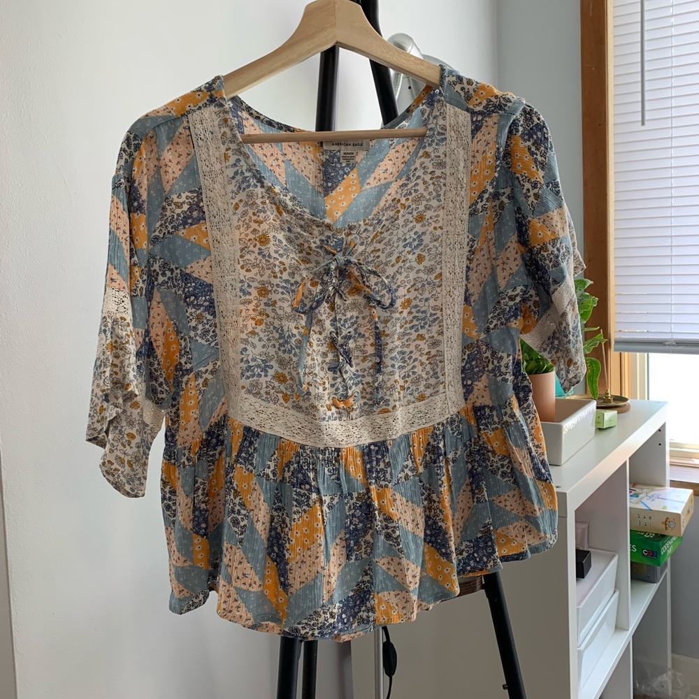 NWOT AE Top with Lace